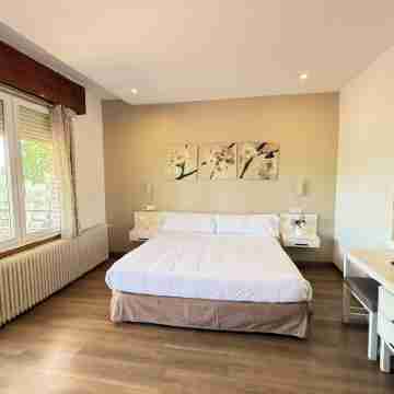 Hotel Los Olivos Rooms