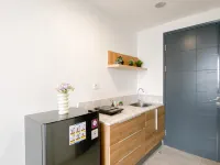 Studio Room near BINUS Alam Sutera at Collins Boulevard Apartment By Travelio