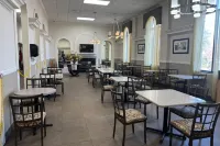 Days Inn & Suites by Wyndham Festus - 2-Star