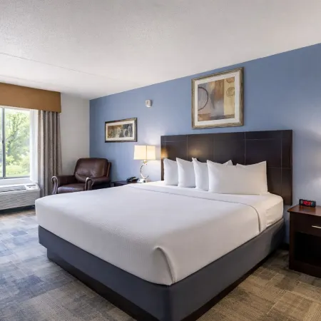 Greenfield Inn & Suites Owensboro, KY Airport