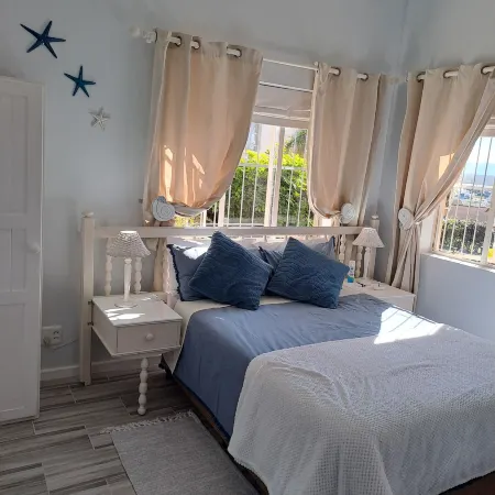 A1 Kynaston Self Catering or Bed and Breakfast
