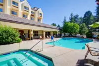 DoubleTree by Hilton Flagstaff - Pools
