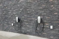 Ramada by Wyndham Revelstoke - parkir