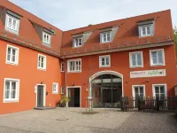 Schieners Hotel & Apfelhof Apartments Hotels in Wemding