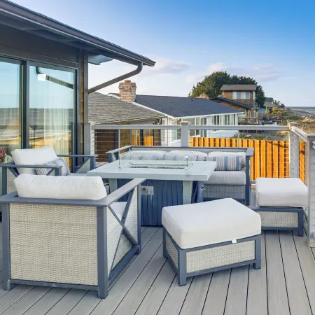 Sequim Shoreline Retreat w/ 2 Decks: Dogs Welcome!