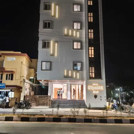 Hotel Niyathi Отели в г. Ироду