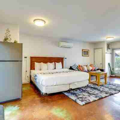 Cozy apartment in charming Moab Downtown with kitchen and great fruit backyard, Rooms