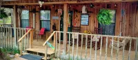 Stunning  Cabin. On a Mountain Ridge! Perfect vacation getaway for all ages!