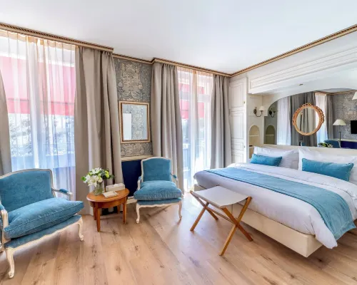 Carlton Lausanne Boutique Hôtel Hotels near Delices