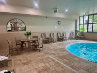 珀斯貝斯特韋斯特Plus帕克賽德旅館及水療中心 - 泳池