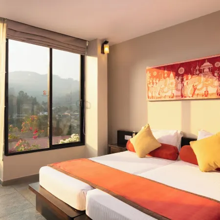 Oak Ray City Hotel Отели в г. Канди