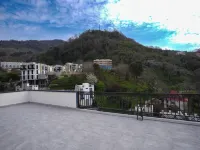 PARALLEL Apartments Hotels in Gonio