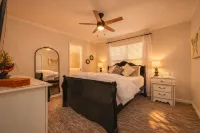 Charming Wine Country Retreat Near Dahlonega Fire Pit, Home Gym, Game Room.