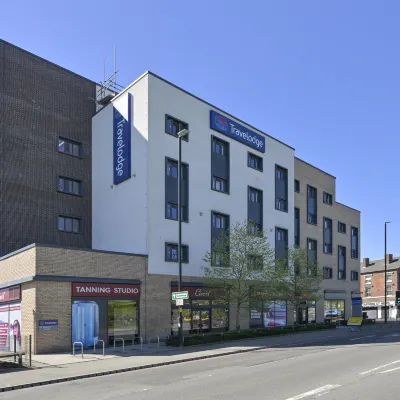 TRAVELODGE WALSALL Hotels near Crown Wharf Retail Park