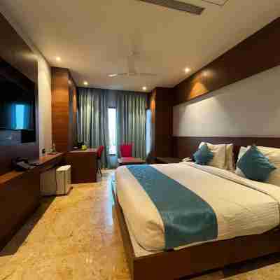 Raj Meridian Rooms