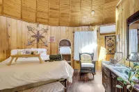 Whimsical Yurt near Niagara Falls and Buffalo