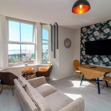 Apt 4 @ Hunter's Quay