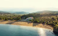 Kamari Beach Hotel - Pet friendly