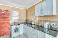 No2 Airville Indigo,9 min Drive to Cresta Mall - Condos