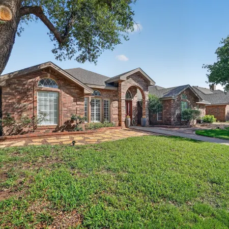 Roaring Fireplace Family Basecamp Midland Tx 4 Bedroom Home