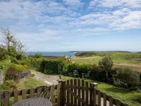 Caldey Island View - Sea Views and Log Burner Ξενοδοχεία στην πόλη Penally