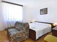 Quiet Retreat With Terrace Ξενοδοχεία στην πόλη Basanija