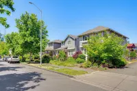 Half Block to Train! South Beacon Hill Area Home - Country Houses