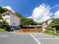 Gyokusenkaku - parking