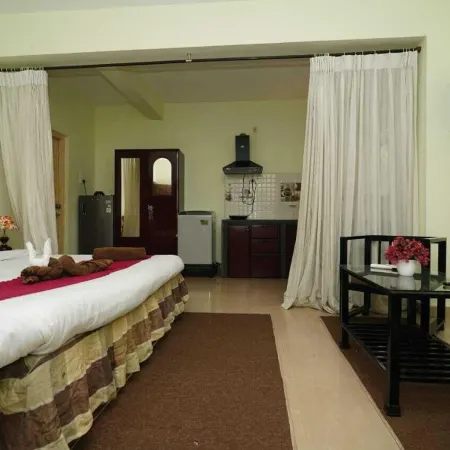 Four Seasons Guest House