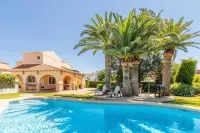 Private Pool, Garden, Barbecue and Beach Nearby - Mountain view