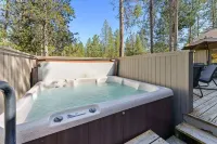 37 Kinglet - North End River Charmer! Hot Tub, Sharc, Ping Pong, Bikes - 3-Star