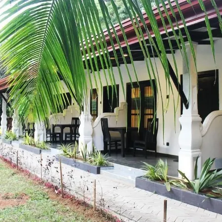 Amron Resort Sigiriya