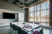 Aloft Providence Downtown - Business