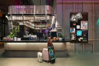 Moxy Portland Downtown - bar