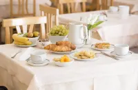 PRIMAVERA - breakfast