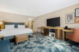 Hampton Inn & Suites Plymouth