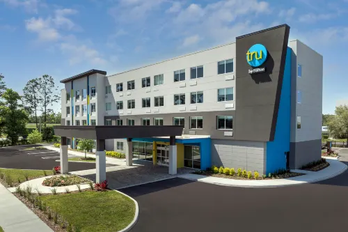 Tru by Hilton Jacksonville West I 295 - Pools