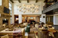 Hotel Drover, Autograph Collection - Parking