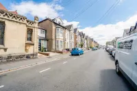 Central 2-Beds Perfect City Stay Minutes From Centre - 2 stjerner