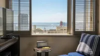 THE ORIENT - con vistas al mar