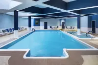 Doubletree by Hilton Nashua - piscina