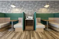 Home2 Suites by Hilton Dover - breakfast