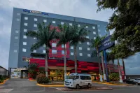 City Express Plus by Marriott Guadalajara Expo - جاكوزي