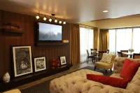 Hampton Inn by Hilton Atlanta NW Cumberland - Parkplatz