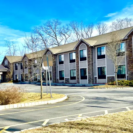 Red Carpet Inn and Suites Monmouth Junction