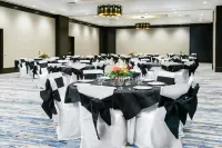 Embassy Suites College Station - Parking
