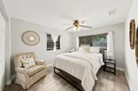 Palms Paradise. Pool. Waterfront. Near Space Coast Beaches. - Wifi