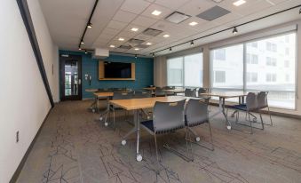 Aloft St. Louis Central West End