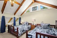 Mountain View 3BDR w/ Hot Tub Plus Game Loft And Deck - 4-stjärniga