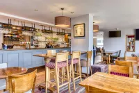 Premier Inn London Gatwick Airport (North Terminal) Hotel - parking